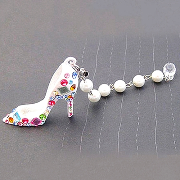 High heel 👠 cell phone or bag charm with crystals, rhinestones, & faux pearls. - Picture 4 of 6